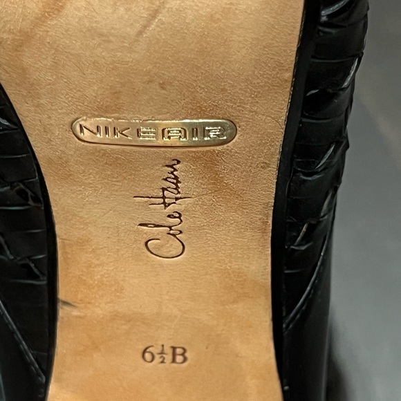 Cole Haan peep toe heels - Picture 4 of 4